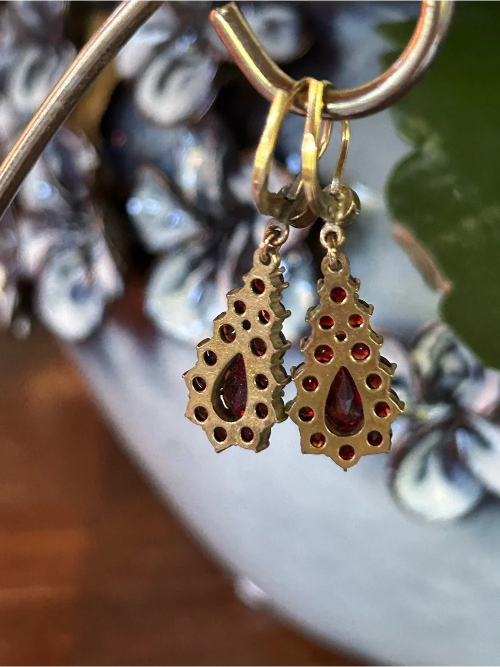 Antique Edwardian Garnet Earrings - Picture 3 of 4